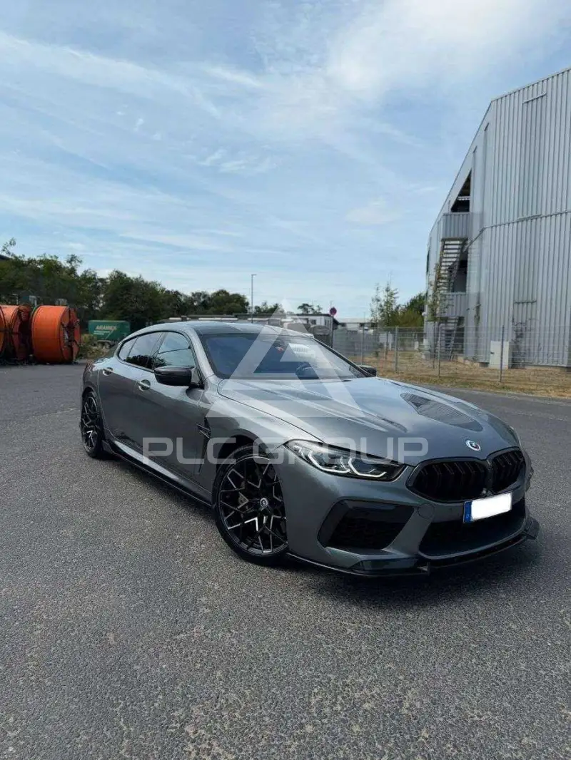 2022 BMW M8