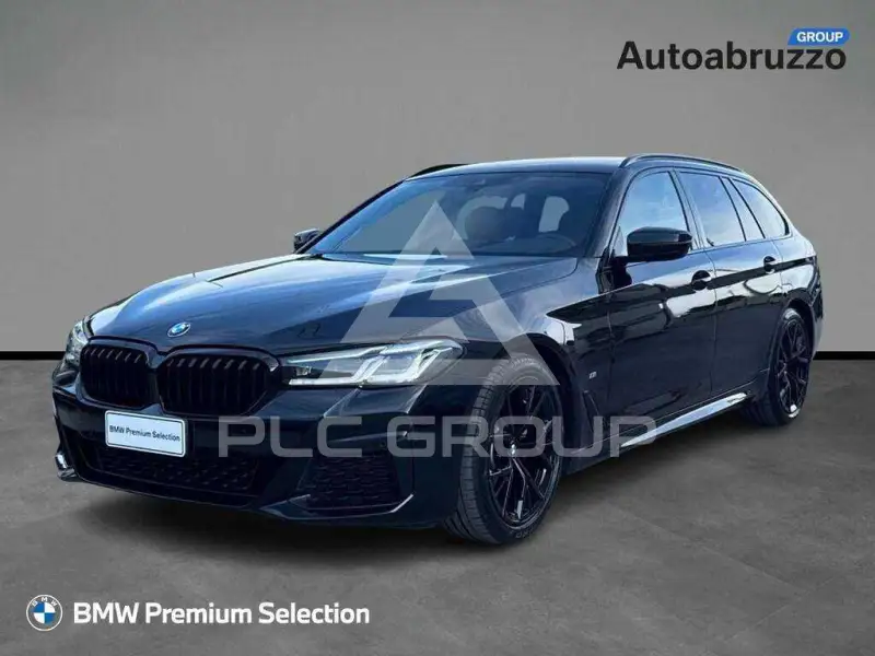 2022 BMW 520