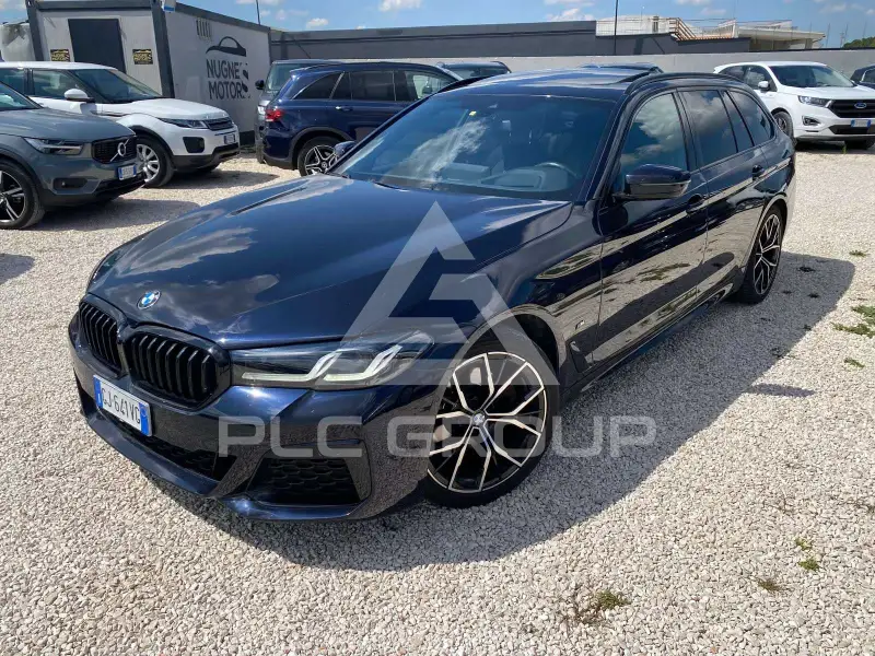 2022 BMW 520
