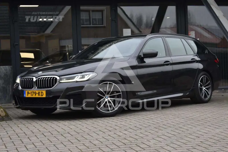 2022 BMW 520