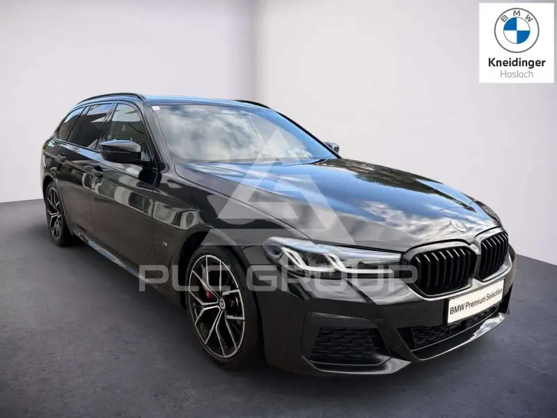 2022 BMW 520