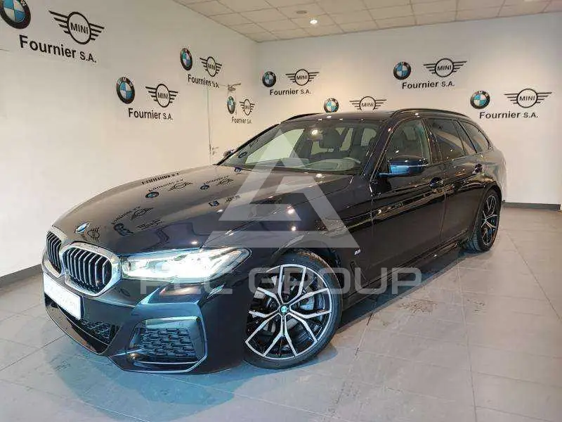 2022 BMW 520