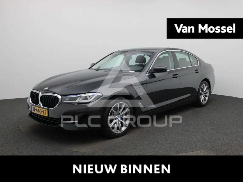 2022 BMW 520