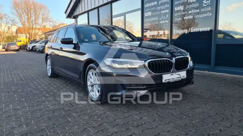 2022 BMW 520
