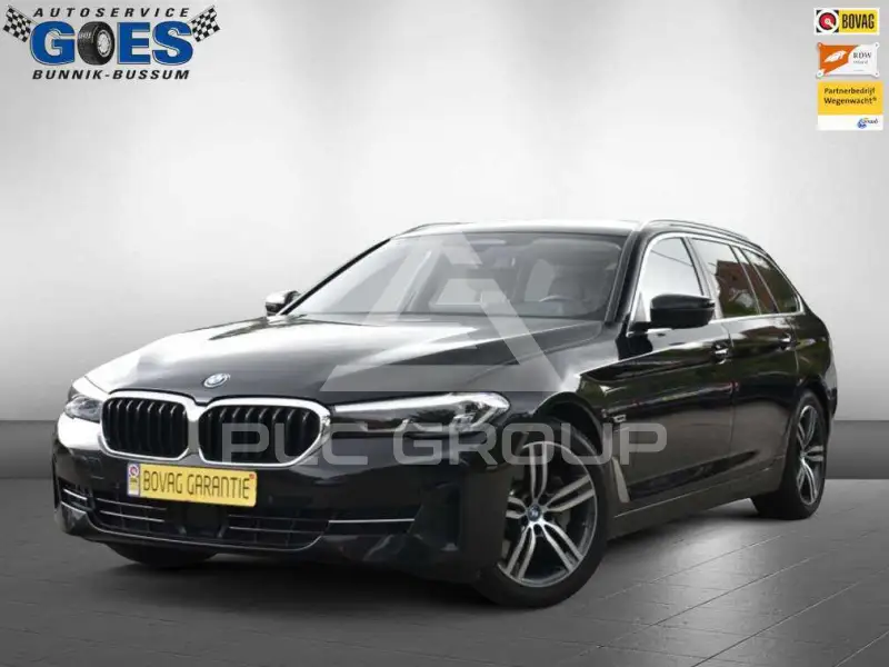 2022 BMW 520