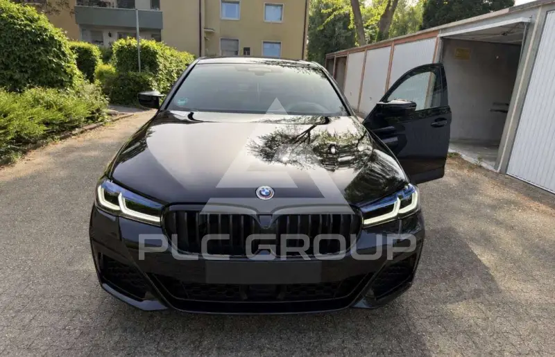 2022 BMW 520