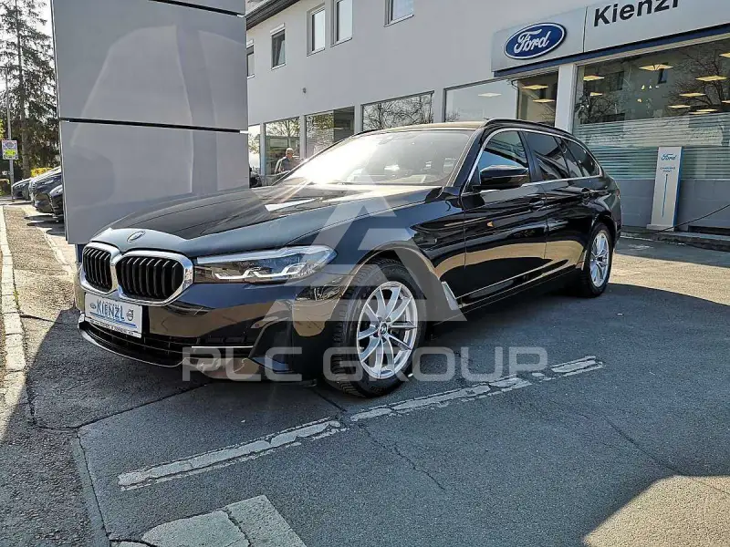 2022 BMW 520