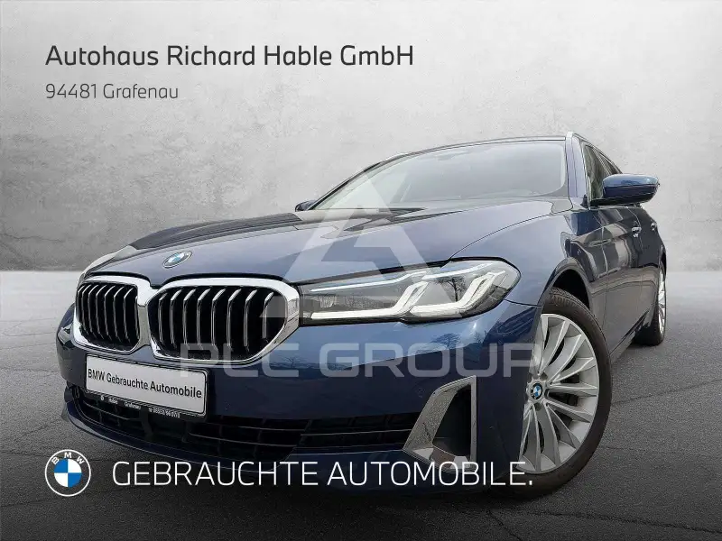 2022 BMW 520