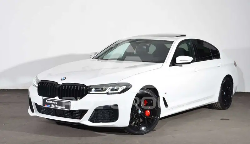 2022 BMW 520