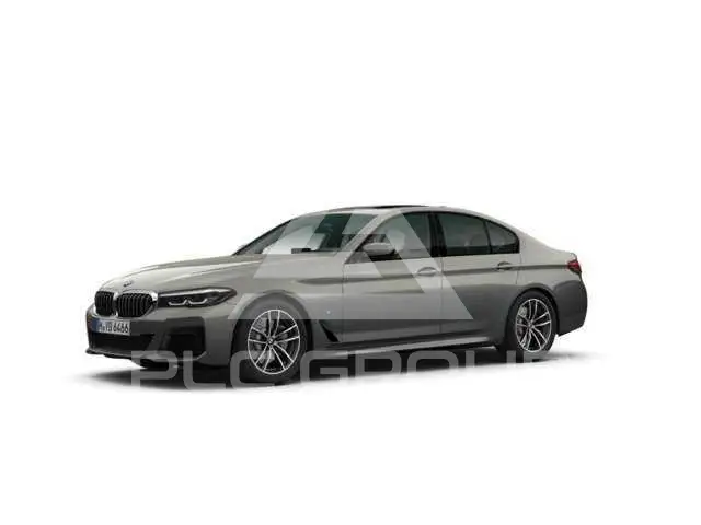 2022 BMW 520