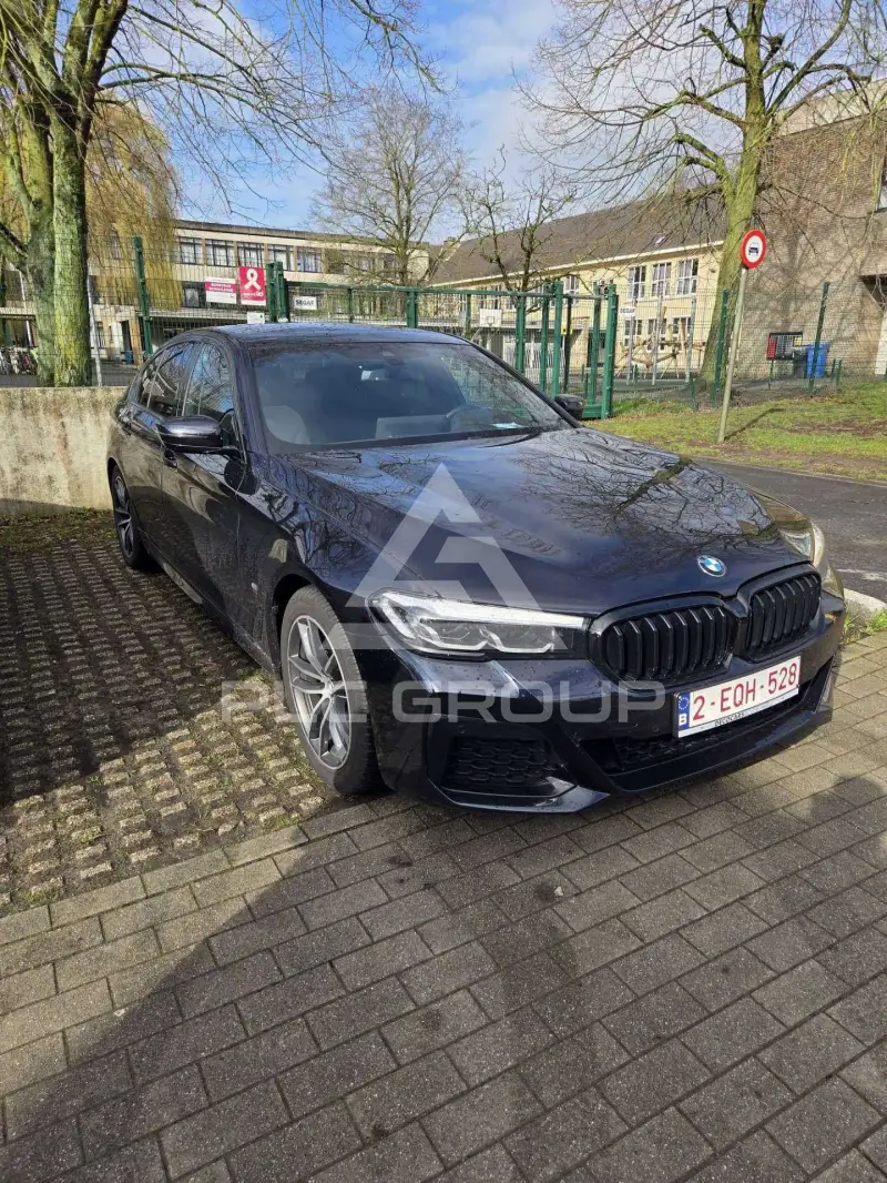 2022 BMW 520