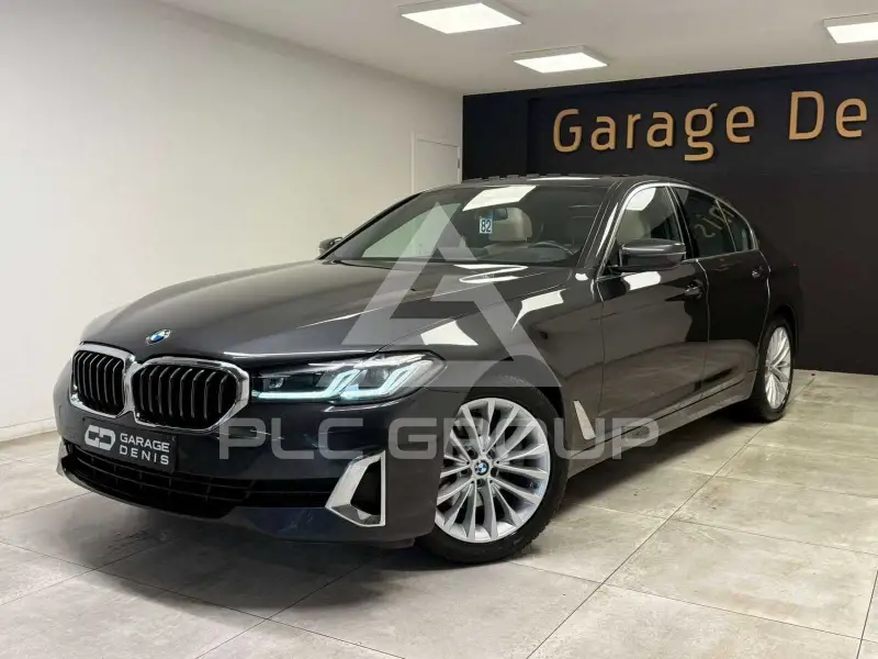 2022 BMW 520