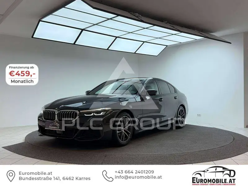 2022 BMW 520