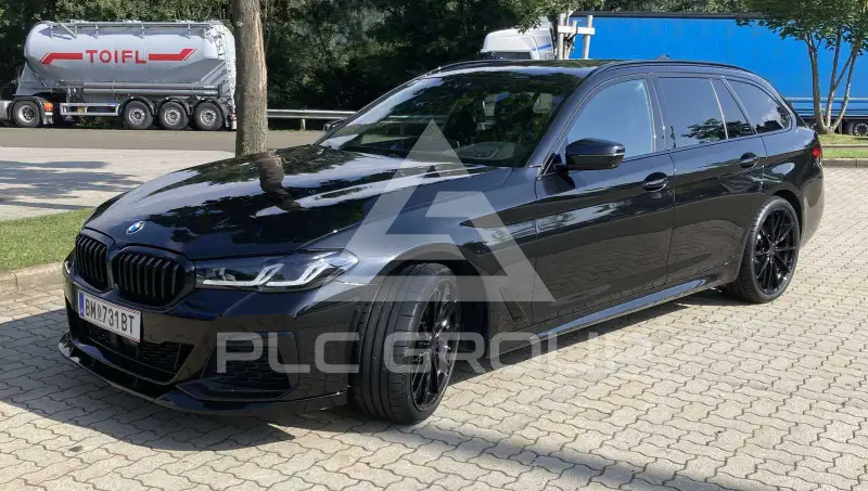 2022 BMW 520