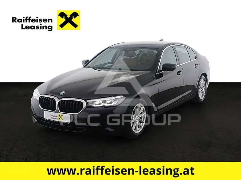 2022 BMW 520