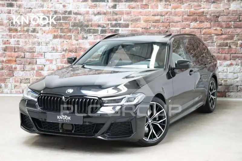 2022 BMW 520