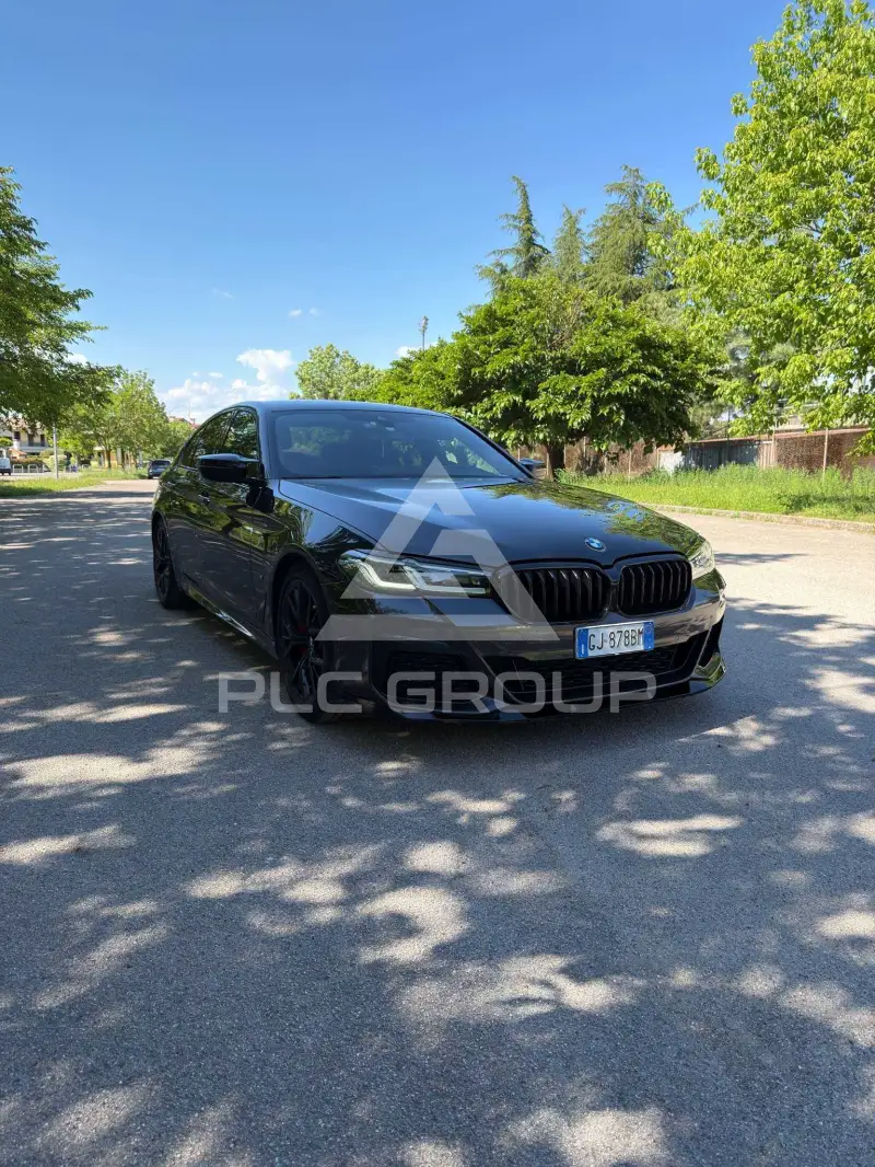 2022 BMW 520