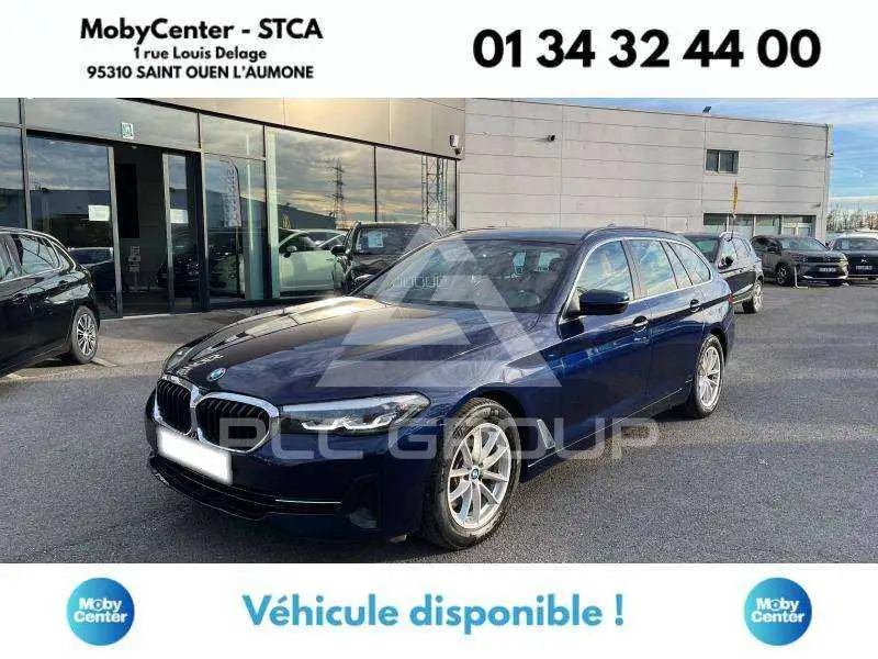 2022 BMW 520