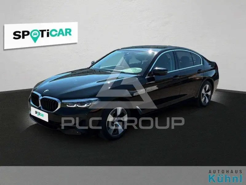 2022 BMW 520