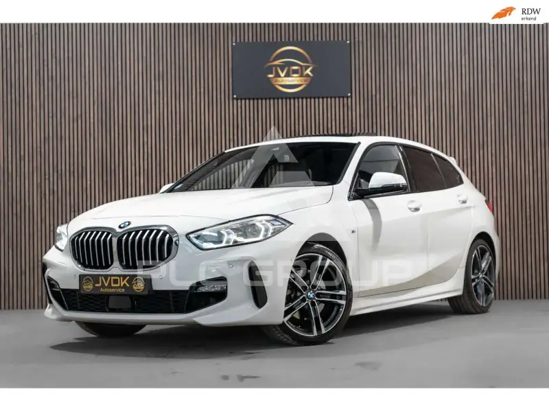 2022 BMW 116