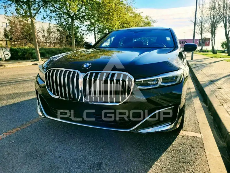 2022 BMW 730