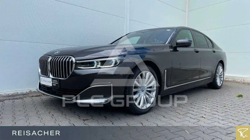2022 BMW 730