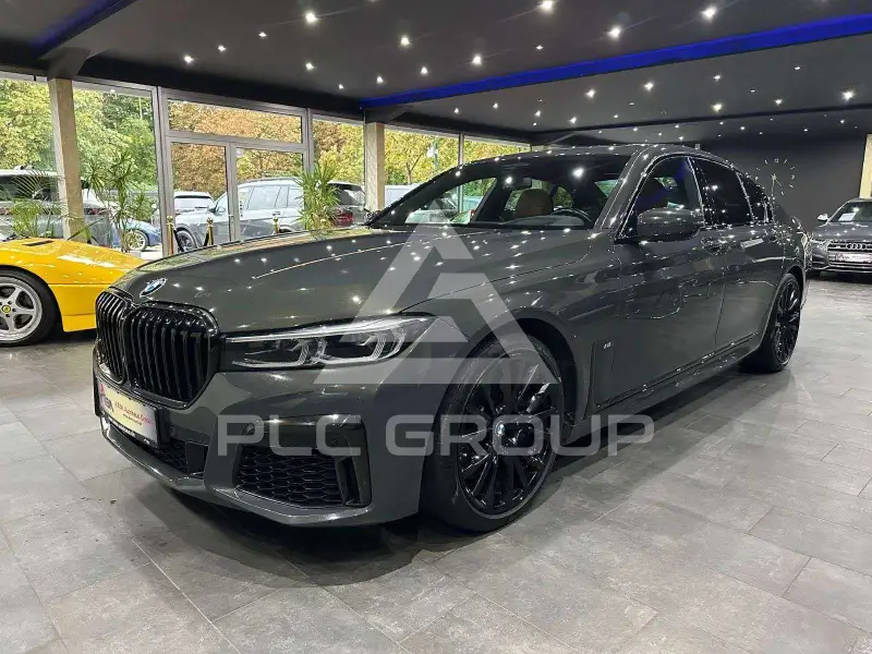 2022 BMW 730