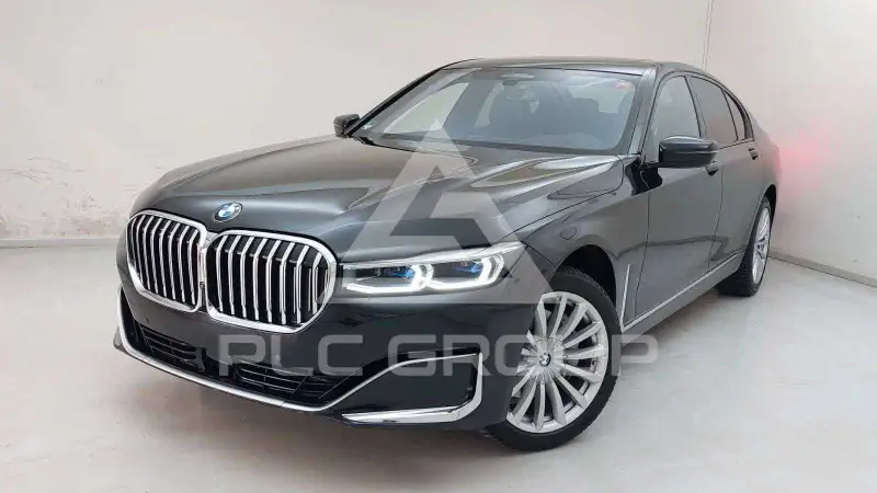 2022 BMW 730