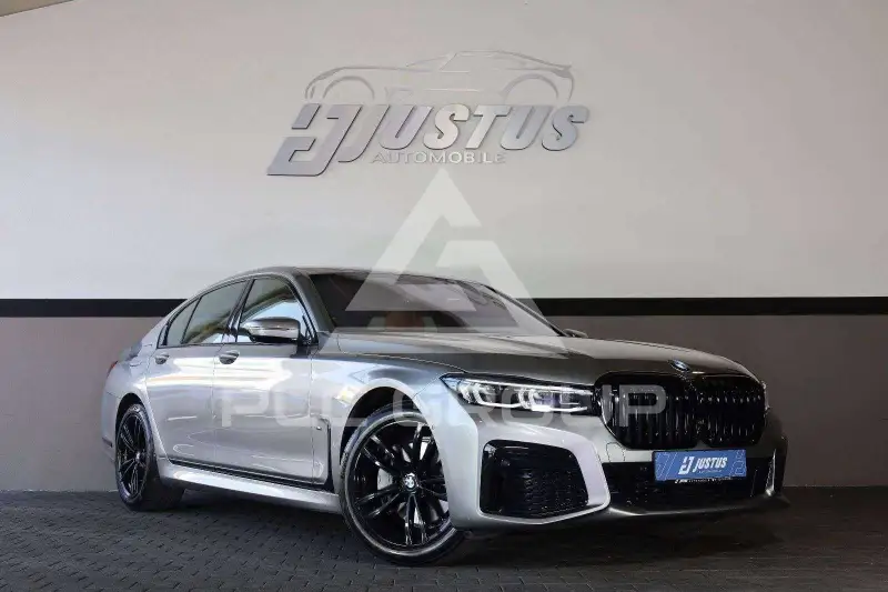 2022 BMW 730