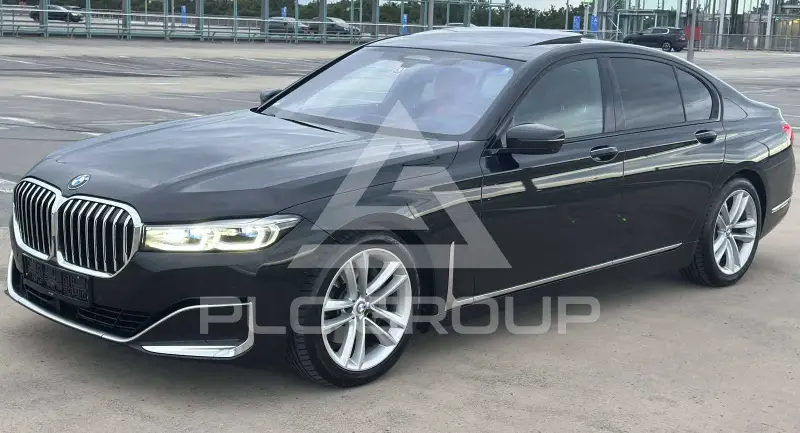 2022 BMW 730