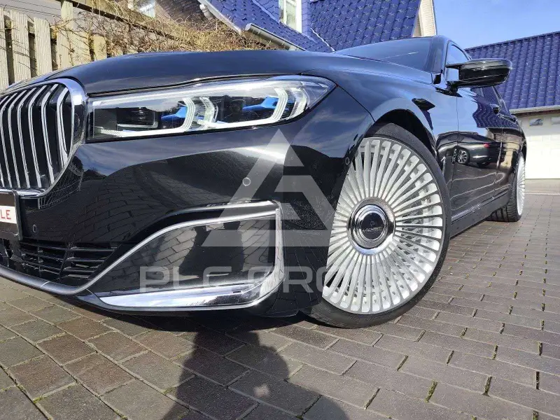 2022 BMW 730