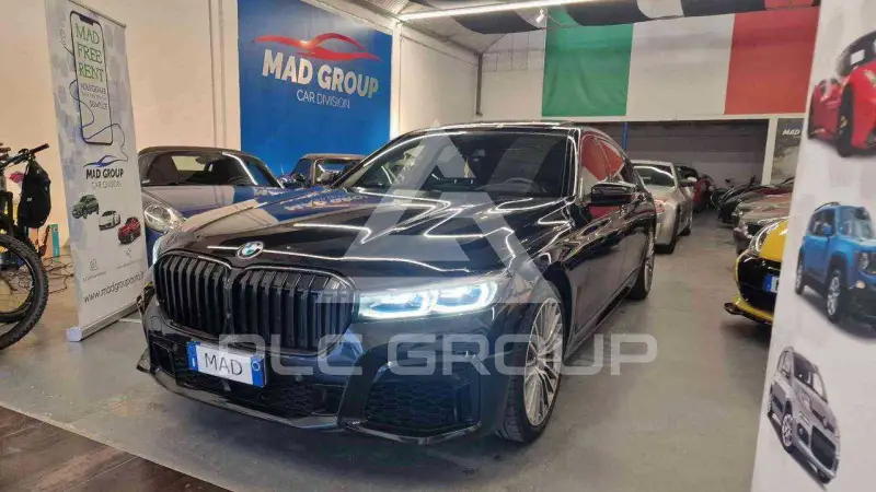 2022 BMW 730