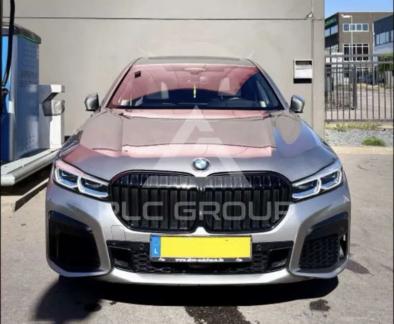 2022 BMW 730