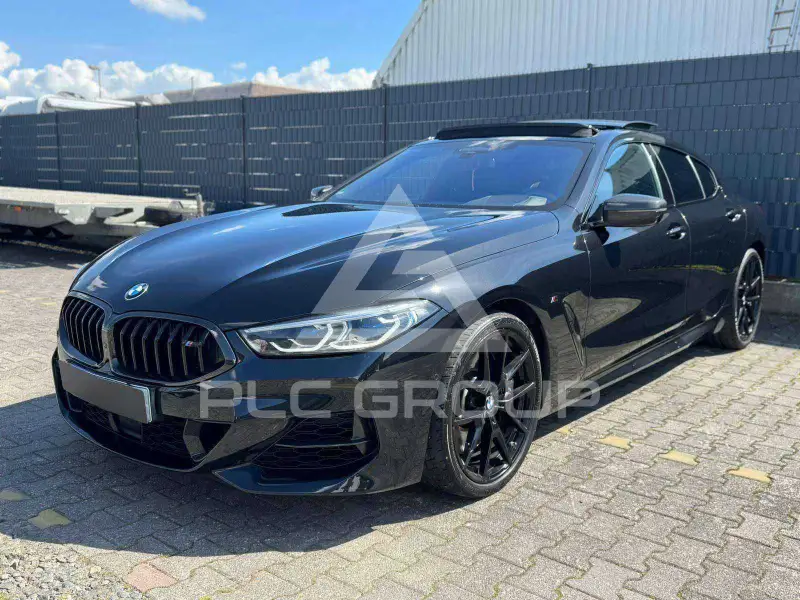2022 BMW M8