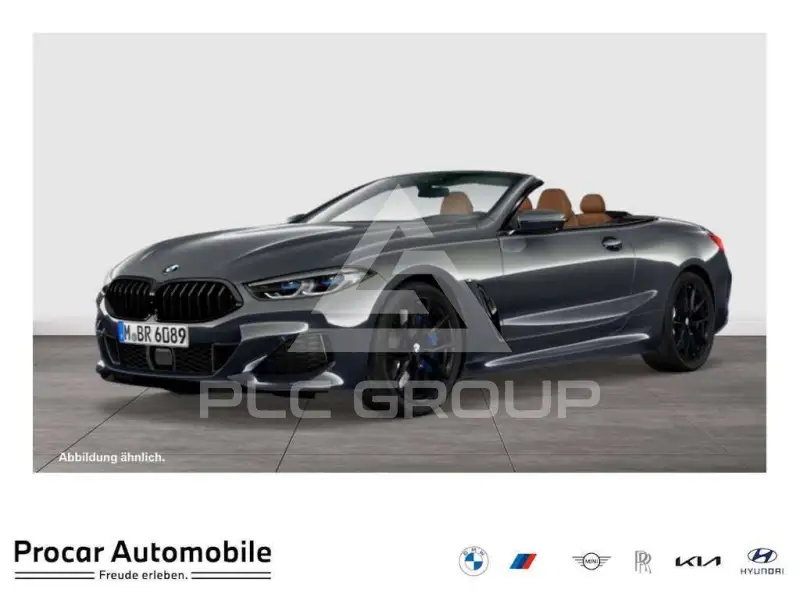 2022 BMW M8