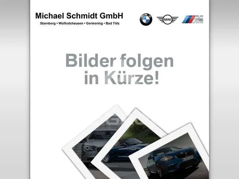 2022 BMW M8