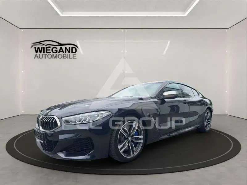 2022 BMW M8