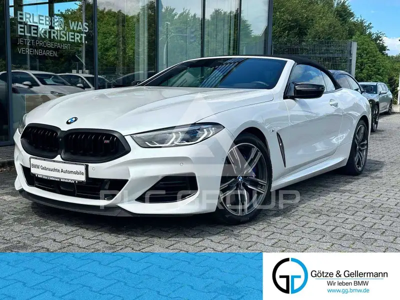 2022 BMW M8