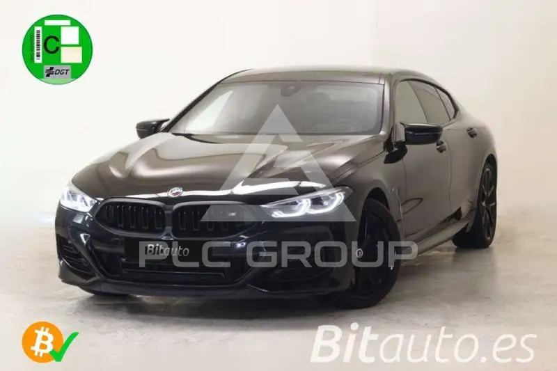 2022 BMW M8