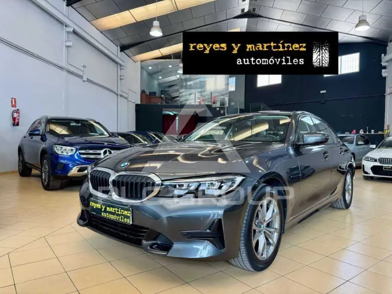 2022 BMW 318