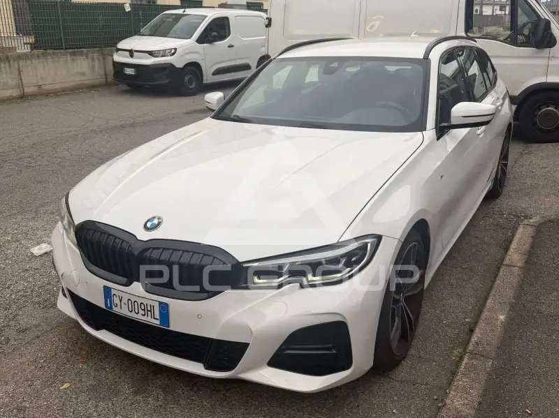 2022 BMW 318