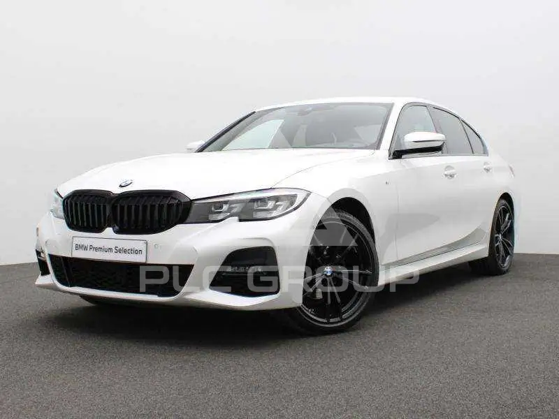 2022 BMW 318