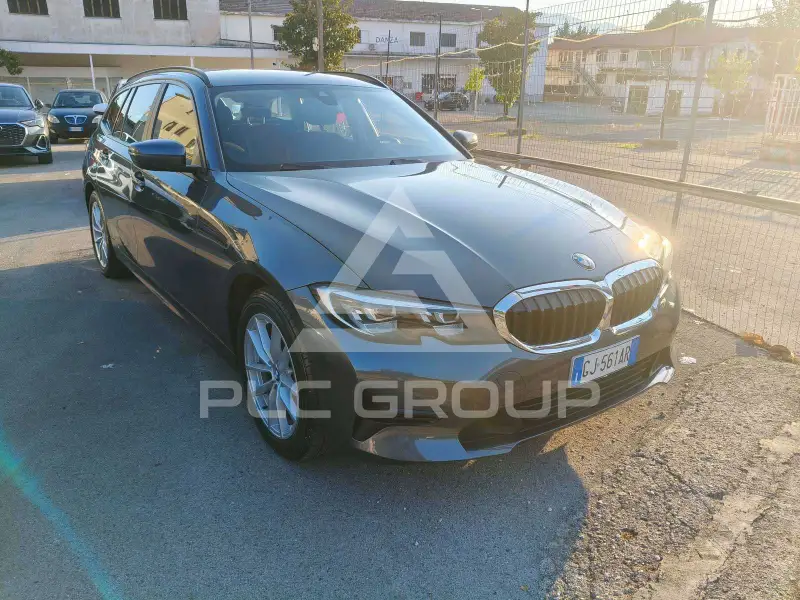 2022 BMW 318