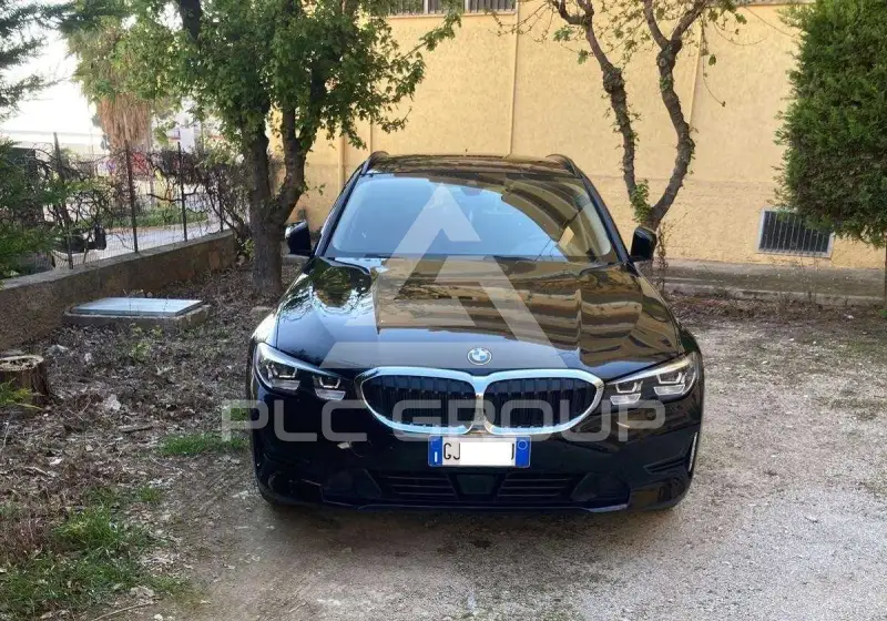 2022 BMW 318