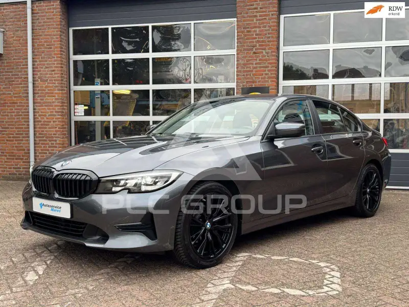2022 BMW 318