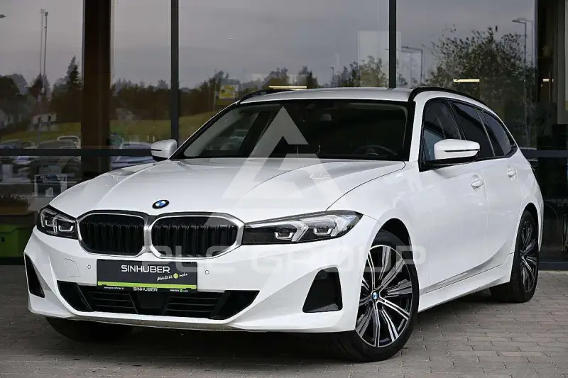 2022 BMW 318