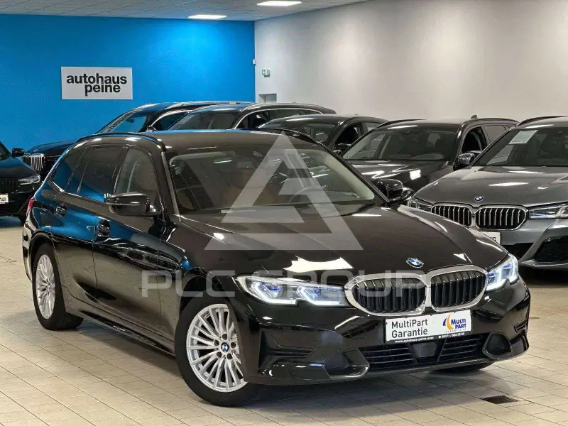 2022 BMW 318