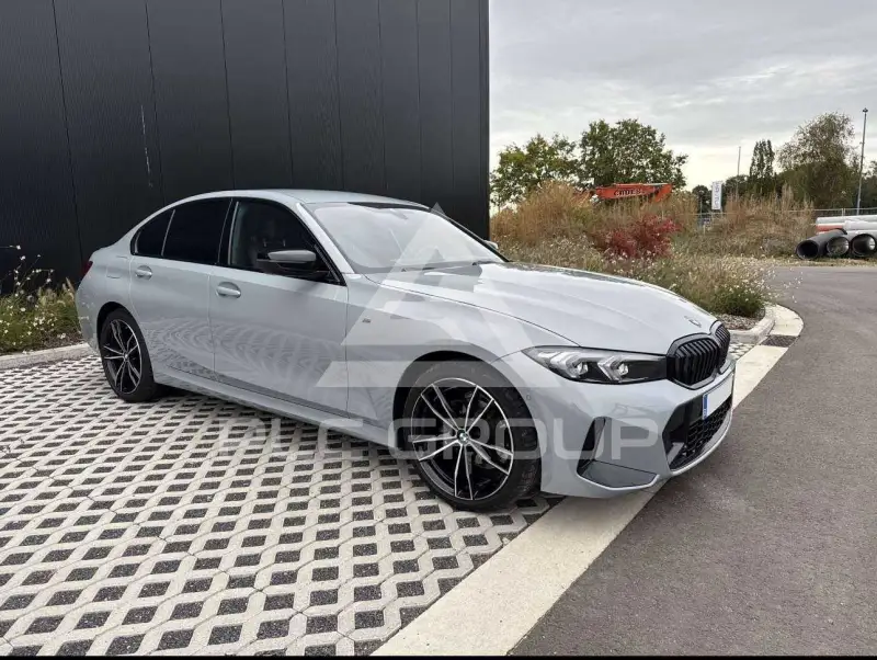 2022 BMW 318