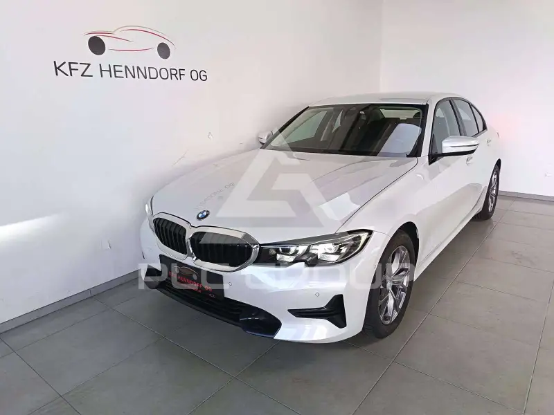 2022 BMW 318