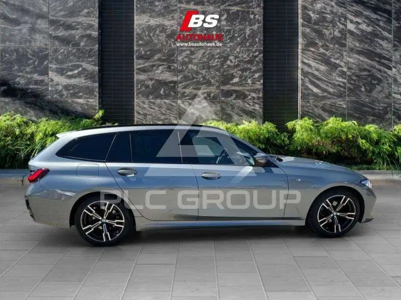 2022 BMW 318